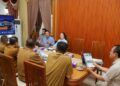 Wali Kota Payakumbuh Zulmaeta menerima kunjungan manajemen PT Zeven Metro International untuk membahas rencana pengembangan transportasi publik berbasis kendaraan listrik di Rumah Dinas Wali Kota Payakumbuh, Selasa (14/7/2026).