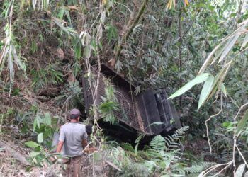 Hilang Kendali, Mobil L300 Terjun ke Jurang 10 Meter di Jalur Payakumbuh–Lintau