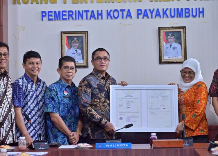 Sekretaris Daerah Kota Payakumbuh Rida Ananda menerima jajaran Kantor Wilayah Kementerian Hukum Sumatera Barat dalam penjajakan nota kesepakatan penguatan perlindungan kekayaan intelektual.