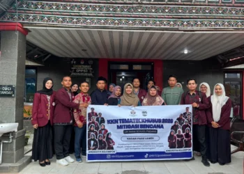 Rektor UIN Imam Bonjol Padang Lepas Mahasiswa KKN Mitigasi Bencana ke Padang Pariaman