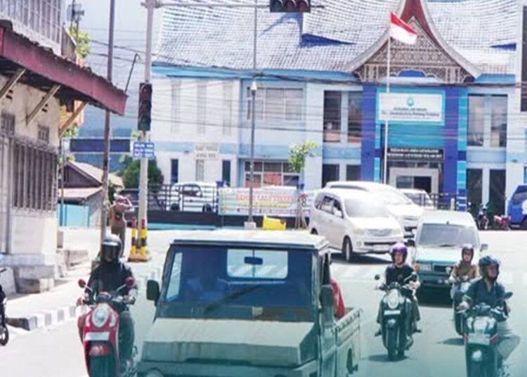 Pemerintah Kota (Pemko) Padang Panjang resmi menerapkan sistem lalu lintas dua arah di Jalan Jenderal Sudirman mulai Rabu (22/7/2026).