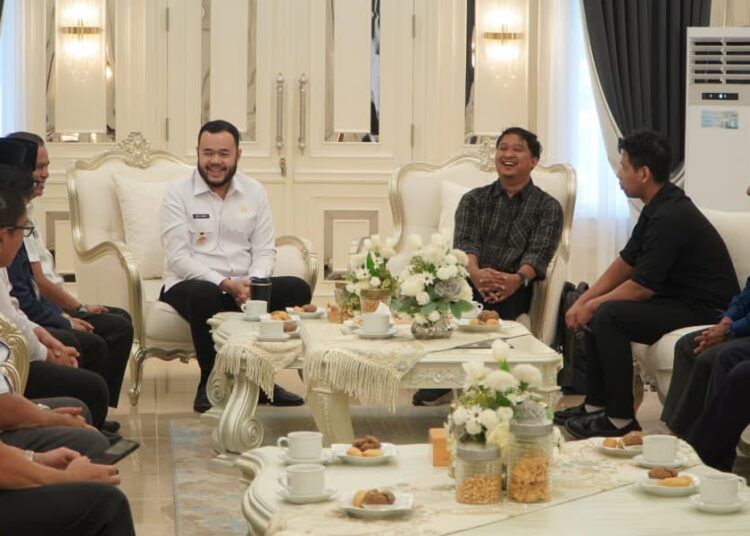 Wali Kota Padang Fadly Amran menerima audiensi Tim Peneliti SETARA Institute di Rumah Dinas Wali Kota Padang, Rabu (22/7/2026),