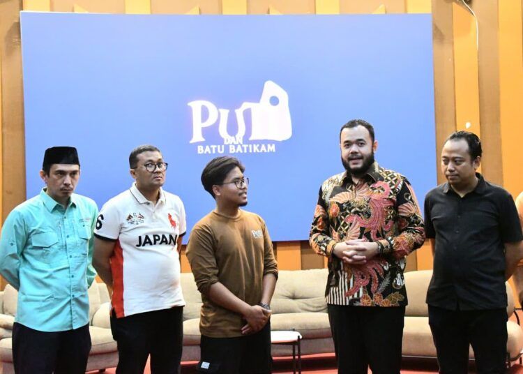 Wali Kota Padang, Fadly Amran, meninjau pelaksanaan Padang International Animation & Game Expo (PIAGEX) 2026 di Bagindo Aziz Chan Youth Center, Padang, pada Minggu (26/7/2026). Foto: Pemko Padang