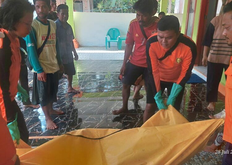 Seorang pria yang sebelumnya dilaporkan hilang saat memancing di Sungai Batang Mangoe, Korong Kampuang Kandang Koto Gadih, Nagari Sunua, Kecamatan Nan Sabaris, Kabupaten Padang Pariaman, ditemukan dalam kondisi meninggal dunia pada Selasa (28/7/2026) pagi.