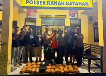 Warga Pasaman Barat Ditangkap di Depan Polsek Saat Bawa Ganja 30 Kg