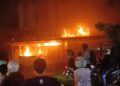 Kompor Meledak Saat Pedagang Memasak Mi, Warung di Padang Terbakar