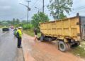 Dua Truk Adu Banteng di Jalan Lintas Sumatera Dharmasraya, Dua Sopir Terluka