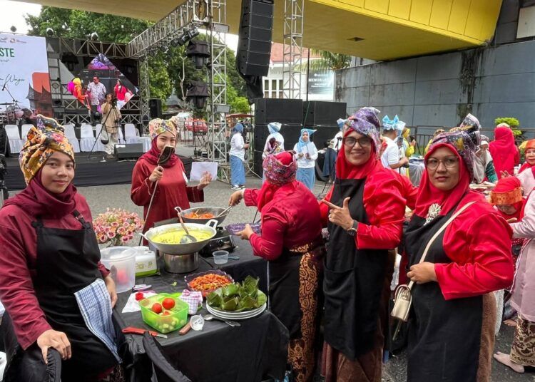 Pemerintah Kota Padang melalui Dinas Koperasi dan UKM menyiapkan tiga kegiatan unggulan berbasis kuliner dan UMKM untuk menyambut Hari Jadi Kota Padang ke-357.
