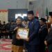 Polisi Gondrong David Wewe Terima Pin Emas dari Pemko Padang