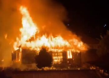 Dini Hari Membara di Agam, Tiga Rumah Warga Terbakar Habis