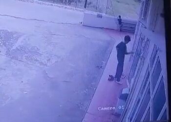 Video: Detik-Detik Pria di Padang Curi Tas Orang yang Salat Asar di Masjid