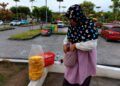Kisah Resa, Ibu 3 Anak yang Bertahan Hidup dari Jualan Kerupuk Kuah di Padang