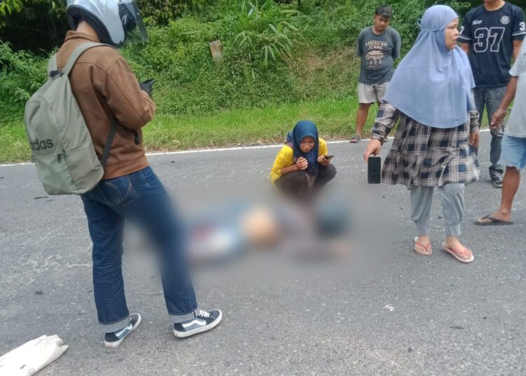 Kecelakaan lalu lintas melibatkan motor dan mobil terjadi di kawasan Air Putih, Lubuk Bangku, Kecamatan Harau, Kabupaten Lima Puluh Kota, Sumatera Barat, Rabu (12/8/2026) siang. Foto: Polres 50 Kota