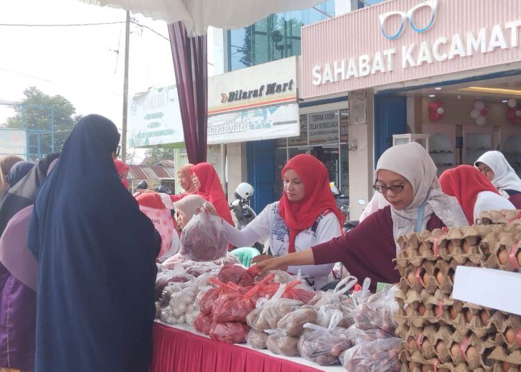 Pemerintah Kota (Pemko) Padang Panjang kembali menggelar Gerakan Pangan Murah (GPM) di area parkir Masjid Taqwa Muhammadiyah, Kamis (13/8/2026).
