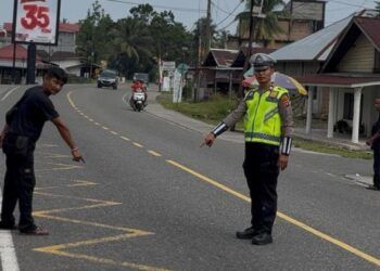 Truk Cold Diesel Tabrak Dua Motor di Padang Pariaman, Tiga Orang Tewas