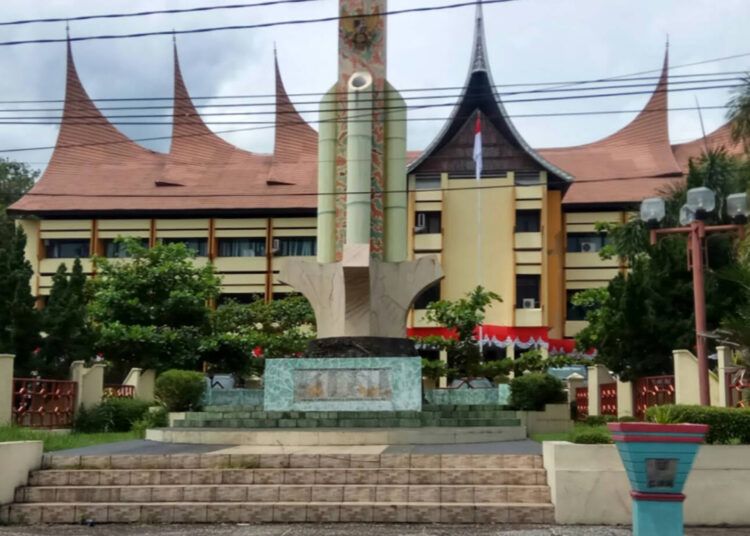 Tampak depan gedung Dinas Pendidikan Sumatera Barat. Foto: Tangkapan layar Google Maps