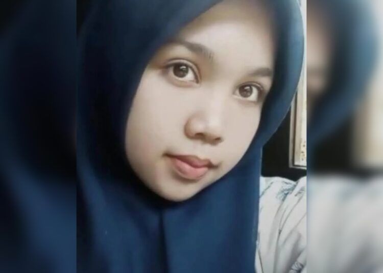 Pelajar SMAN 5 Payakumbuh bernama Mulya Putri Yolanda (16), yang akrab disapa Yola, dilaporkan hilang sejak Jumat (14/8/2026) usai berpamitan ke sekolah menggunakan sepeda motor Honda berwarna hitam dengan nomor polisi BA 2258 MV.
