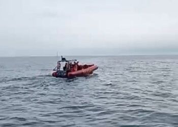 Sesosok Mayat Ditemukan Terapung di Laut Padang