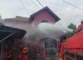 Rumah Pensiunan PNS di Padang Terbakar, Aset Rp1,5 Miliar Nyaris Habis