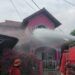 Rumah Pensiunan PNS di Padang Terbakar, Aset Rp1,5 Miliar Nyaris Habis