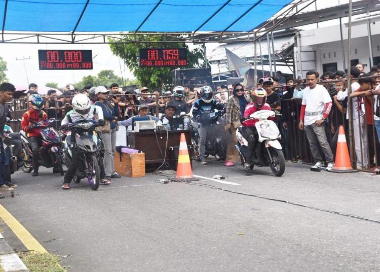 Lebih dari 500 peserta ambil bagian dalam Kejuaraan Wali Kota Pariaman Drag Bike 201 Meter yang digelar Ikatan Motor Indonesia (IMI) di Sirkuit NP Bypass Jati Pariaman, Minggu (16/8/2026).