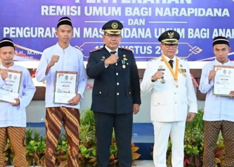 Sebanyak 377 warga binaan Lapas Kelas IIA Bukittinggi mendapat remisi umum dan remisi khusus dari pemerintah pusat dalam rangka HUT ke-81 Republik Indonesia, Senin (17/8/2026).