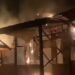 Rumah Kayu Diduga Tempat Kumpul Kebo Dibakar Warga di Pasaman Barat, Satu Orang Jadi Korban