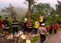 Truk Tronton Oleng dan Masuk Jurang di Lembah Anai, Satu Orang Tewas