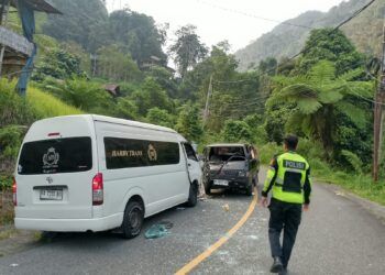 Minibus dan Pikap Tabrakan di Lima Puluh Kota, Korban Tiga Orang