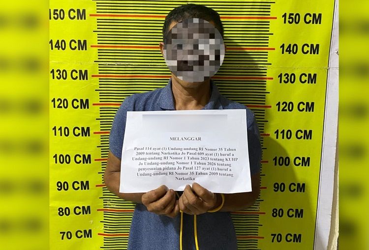 Polisi menangkap seorang pria di Jorong Durian Taruang, Nagari Lubuk Gadang, Kecamatan Sangir, Solok Selatan, Sumatera Barat, pada Jumat (21/8/2026) malam karena diduga memakai sabu-sabu. Foto: Polres Solok Selatan