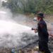 Api Hanguskan Gudang Barang Bekas di Sijunjung, Asap Hitam Pekat Membubung Tinggi