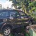 Avanza Hilang Kendali di Padang Pariaman, Tabrak 2 Mobil dan Pagar Rumah