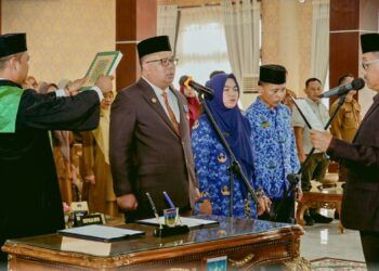 Bupati Khairunas Kembali Lantik Syamsurizaldi sebagai Sekda Solok Selatan