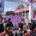 Mahasiswa UIN Imam Bonjol Demo di Kejati Sumbar, Spanduk “Korupsi Elit, Fasilitas Sulit” Terpasang