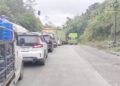 Minyak Sawit Tumpah di Sitinjau Lauik, Arus Lalu Lintas Padang–Solok Padat Merayap