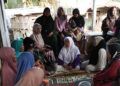 Heboh! Sekelompok Emak-emak Tolak Keberadaan Satu Keluarga di Dharmasraya