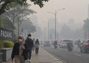 Hotspot Sumbar Tinggal 1, Kabut Asap Masih Tebal Selimuti Padang, AQI Tembus 324