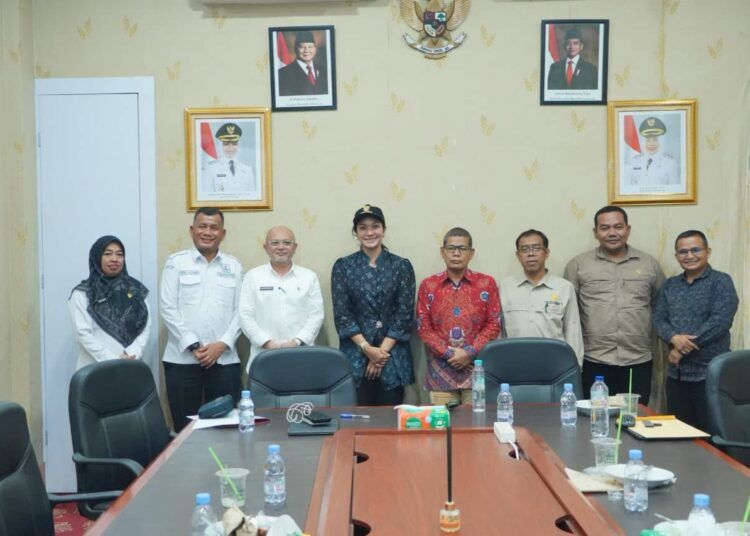 Bupati Dharmasraya Annisa Suci Ramadhani menerima audiensi BPK Sumatera Barat, Unit Pelaksana Teknis Kementerian Kebudayaan Republik Indonesia, di Kantor Bupati Dharmasraya, Pulau Punjung, Rabu (9/9/2026).