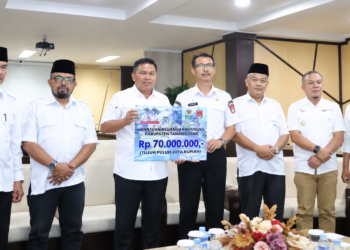 Pemko dan Baznas Bukittinggi Salurkan Donasi Rp70 Juta untuk Korban Gempa NTT