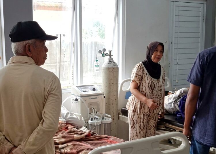 Sejumlah siswa yang diduga mengalami keracunan setelah mengonsumsi Makan Bergizi Gratis (MBG) menjalani perawatan di fasilitas kesehatan di Kecamatan Palupuh, Kabupaten Agam, Rabu (2/9/2026).