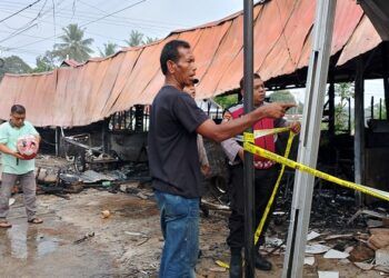 Rumah dan Lima Kedai Milik PNS di Payakumbuh Ludes Terbakar