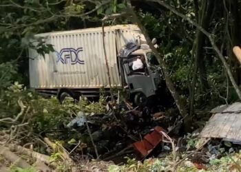 Video: Truk Masuk Jurang di Jalan Lintas Padang-Payakumbuh