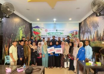 PT Semen Padang Latih Petani di Padang Pariaman Olah Kaliandra Jadi Pakan, Didukung Mesin Pencacah dan Pembuat Pelet