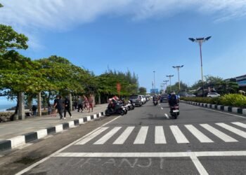 Kabut Asap Menipis, Langit Kota Padang Padang Kembali Cerah