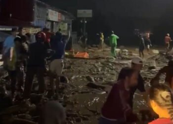 Galodo Terjang Dua Perumahan di Solok, Seluruh Warga Mengungsi