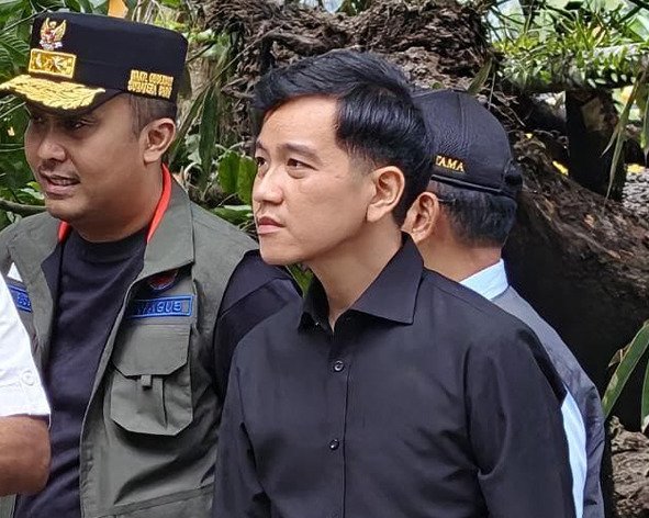 Wakil Presiden Republik Indonesia Gibran Rakabuming Raka tiba di lokasi banjir bandang atau galodo di Arosuka, Nagari Batang Barus, Kecamatan Gunung Talang, Kabupaten Solok, Sumatra Barat, Jumat (25/9/2026) siang. (Foto: Rifi Fariadi Ridwan/Sumbarkita).