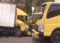 Video: 2 Truk Kecelakaan di Panyalaian Tanah Datar, Kendaraan Ringsek