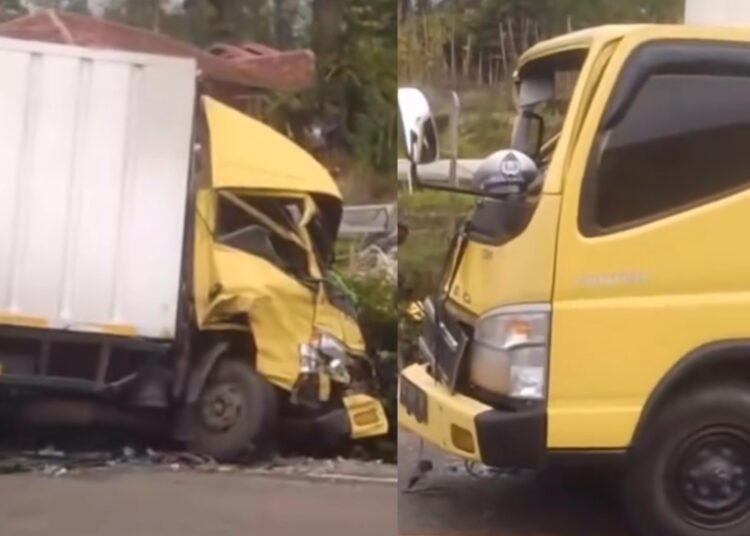 Dua truk kecelakaan di Jalan Lintas Padang-Payakumbuh, tepatnya di Panyalaian, Nagari Aie Angek, Kecamatan Sepuluh Koto (X Koto), Kabupaten Tanah Datar, Sumatera Barat, pada Sabtu (26/9/2026) siang. Foto: Tangkapan layar media sosial
