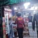Video: Detik-Detik Perempuan di Padang Mengamuk Saat Warung Miras Dirazia, 2 Orang Terluka