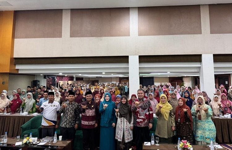 Fakultas Tarbiyah dan Keguruan (FTK) Universitas Islam Negeri (UIN) Imam Bonjol Padang menggelar Ngobrol Pendidikan Islam (NGOPI) dengan tema “Gerakan Ruang Aman dan Nyaman Anak (RANA) pada Madrasah Hebat Bermartabat” di Hotel Rocky Bukittinggi pada Rabu (2/9/2026). Foto: UIN Imam Bonjol Padang